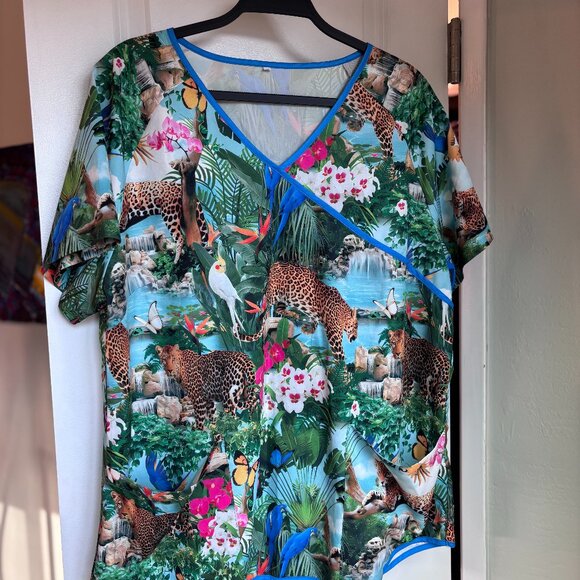 Source Unknown Tops - Tropical Jungle Print Scrub Top 2XL Leopards Birds Flowers Waterfall V-Neck
